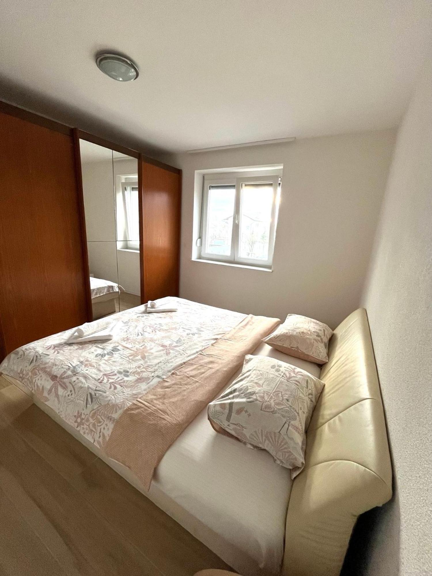 Apartment Emona *